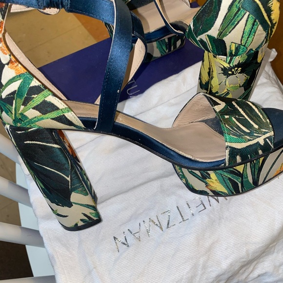 Stuart Weitzman
Women's green Botanic Jacquard block heel sandals - Picture 8 of 14